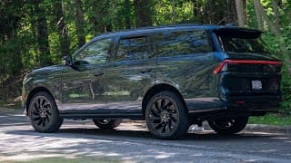 2025 Lincoln Navigator /// Navigating Up The Escalador.