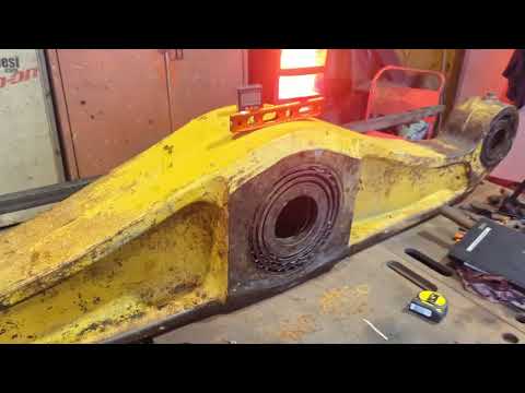 Welding Broken Front Axle /equaliser Beam Off 50 Ton Bulldozer!