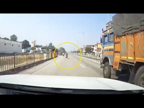 Dangerous Crash Of Tata Harrier Ev & Truck While Overtaking 😱 Who Is At Fault ?