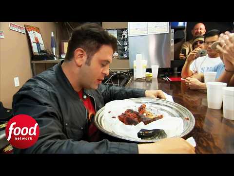 Adam Richman Vs 10 Super Spicy Hot Wings (fire In Your Hole Challenge, 420 Cafe) | Man V. Food
