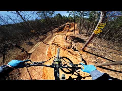 This Downhill Mtb Park Does Things A Little Differently!  | #ihatepedalingtour Jarrod's Place