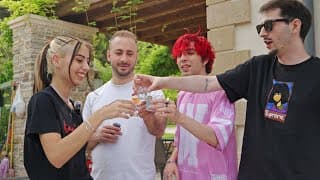 Πηγαμε Σε Βιλα Και Καναμε Τραγουδι!