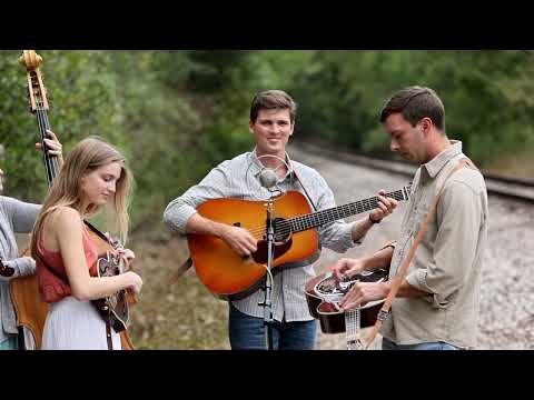 Mama Tried - The Petersens (live)