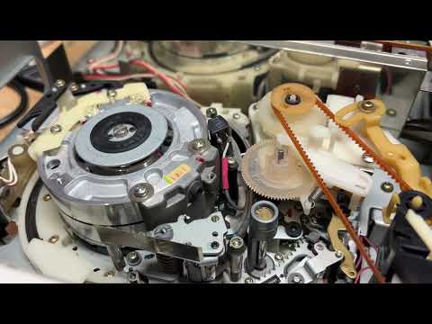 Sony Beta Video Cassette Recorder Repair + Sony Minidisc Player Gets Examined