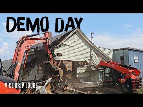 I Demolished 2 Condemned Houses To Make A Parking Lot!