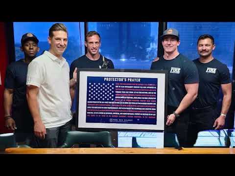 Kyle Reyes Introduces And Honors The Menster's At The 2025 Nleohof