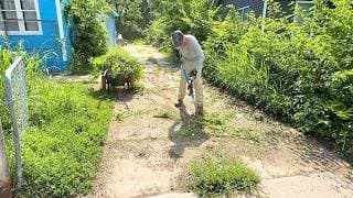 She Didn’t Trust Me At First… Until Her Daughter Spoke Up