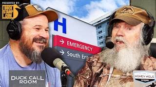 Uncle Si Remembers A Sting That Landed Him In The Hospital! | Duck Call Room #485