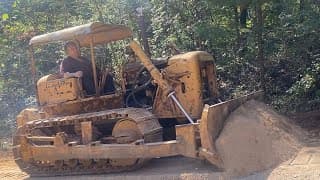 1950’s Dozer Detroit Diesel 2-71 2 Stroke Diesel Powered - Dirt Work On The Hill. Light Maintenance