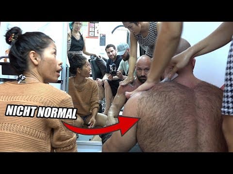 Stark behaarte Bodybuilder beim Waxing  (Keine gute Idee in Thailand)
