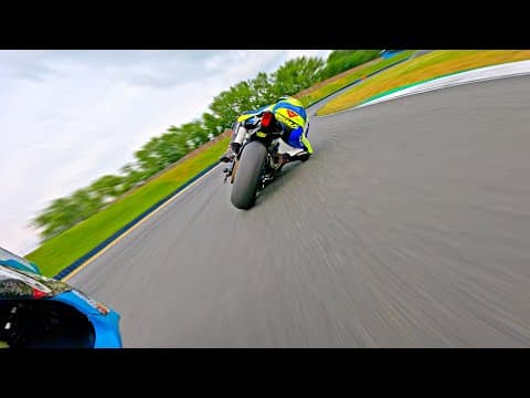 Chasing Fast S1000rr With Smooth As F*ck Riding Style