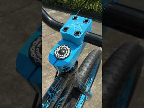 Blue Crackle on the New Blocks Flyer from SE Bikes!